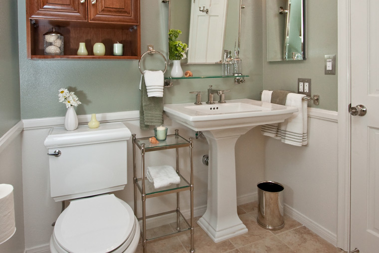 pictures of pedestal sinks in bathroom